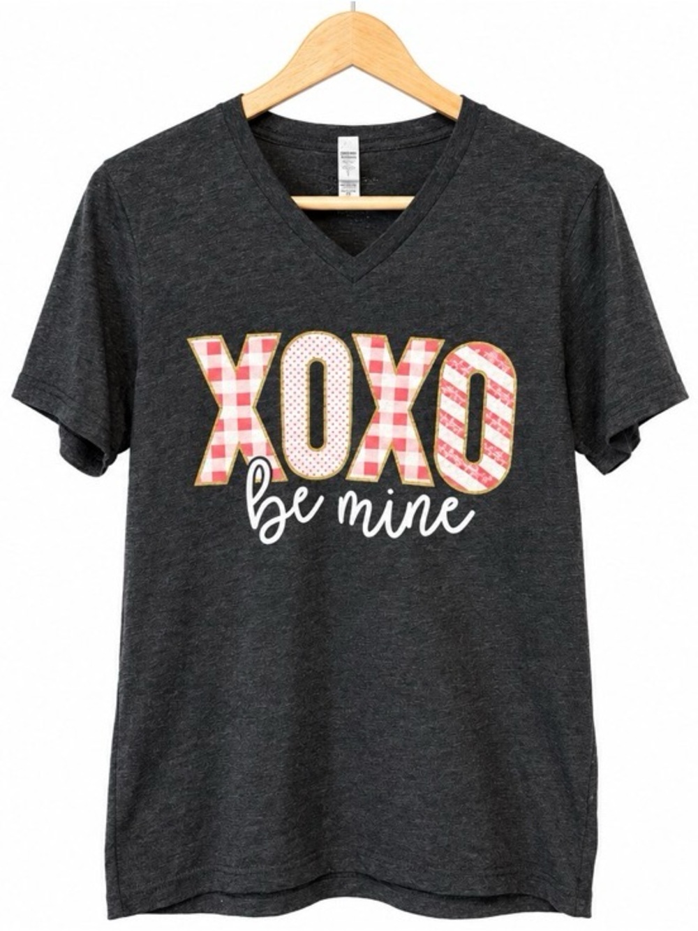 Calamity Jane’s Charcoal Women’s 'XOXO Be Mine' V-Neck Tee
